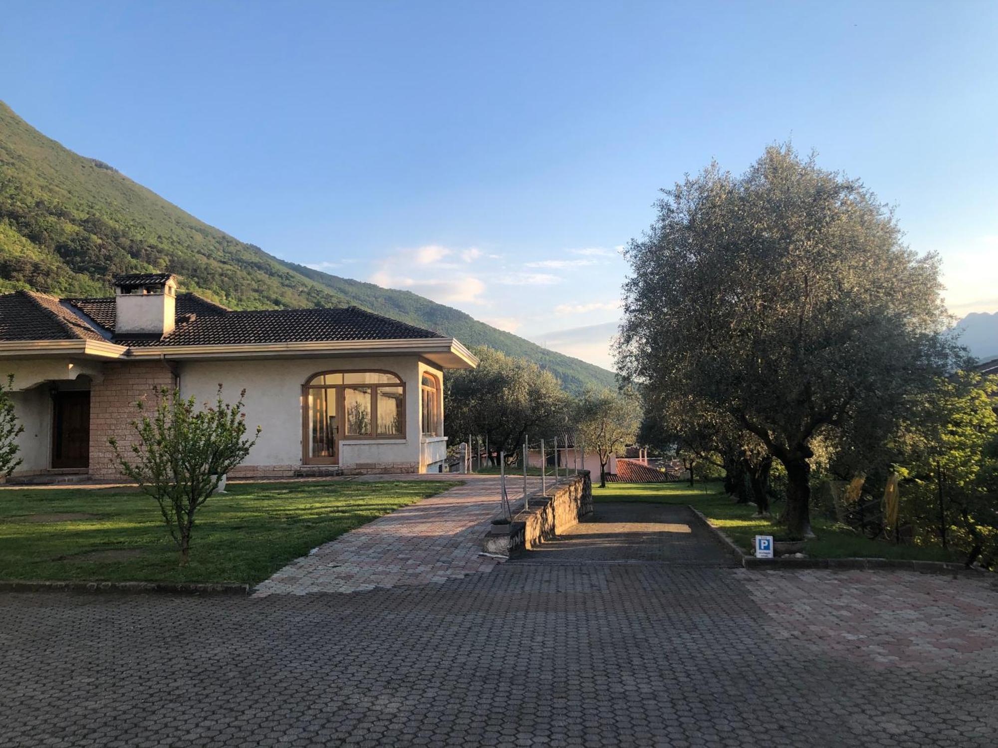 B&B Villa Chiara - Arco Buitenkant foto